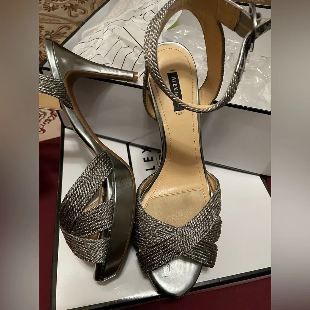 ✨ Stunning Alex Marie Silver Strappy Heels| Metallic Open Toe Sandals| Size: 8